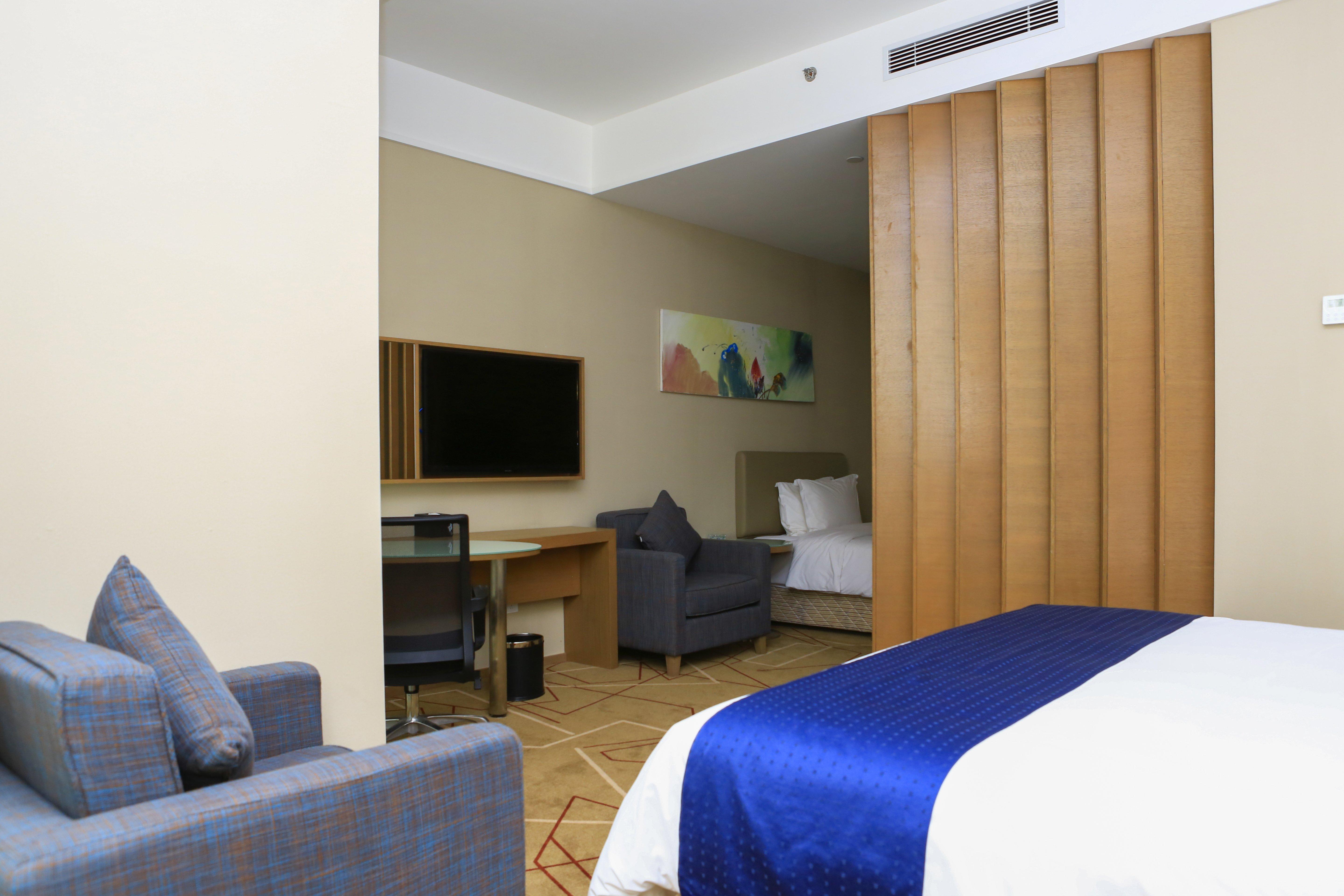 Holiday Inn Express Chengdu West Gate By Ihg Екстериор снимка