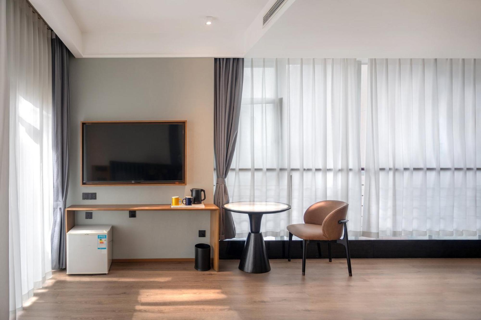 Holiday Inn Express Chengdu West Gate By Ihg Екстериор снимка